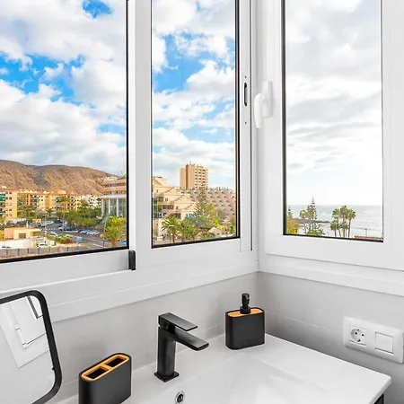 Sasha Tenerife * Los Cristianos (Tenerife)